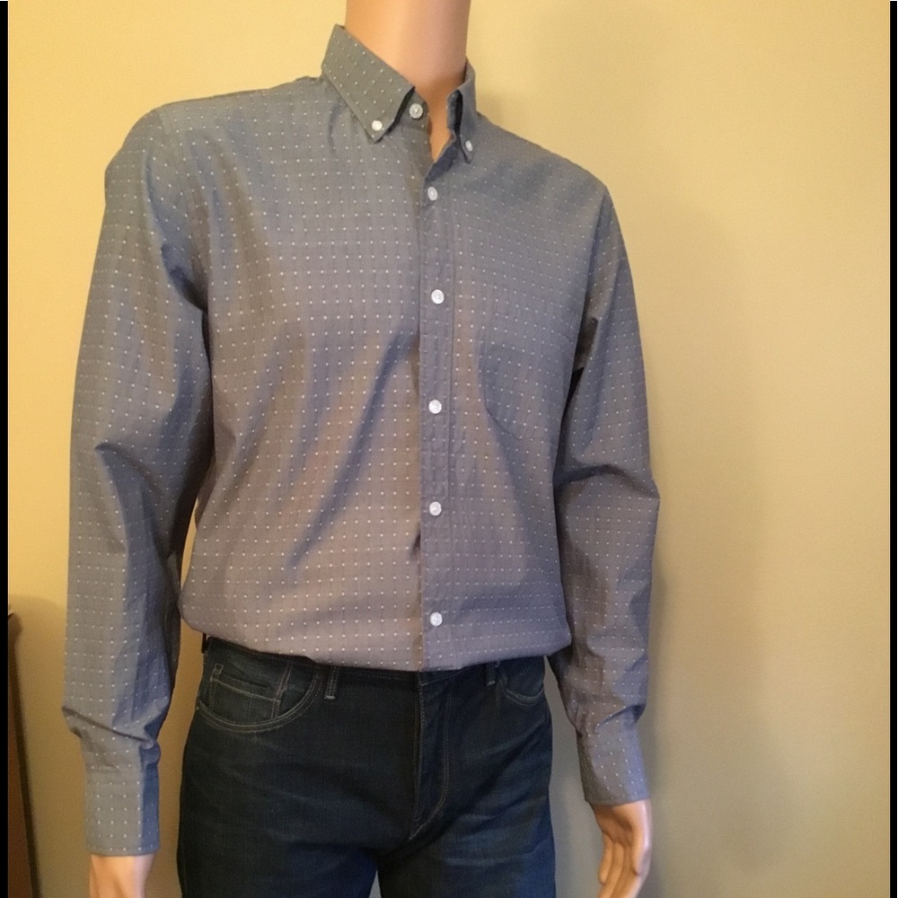 - Gorgeous like new J Crew long sleeve button down me…